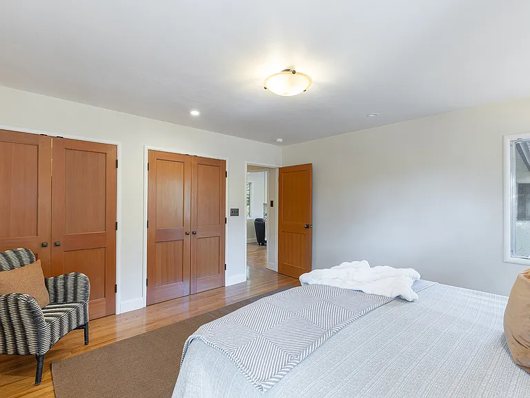 525 Keyes Ave — Photo 26