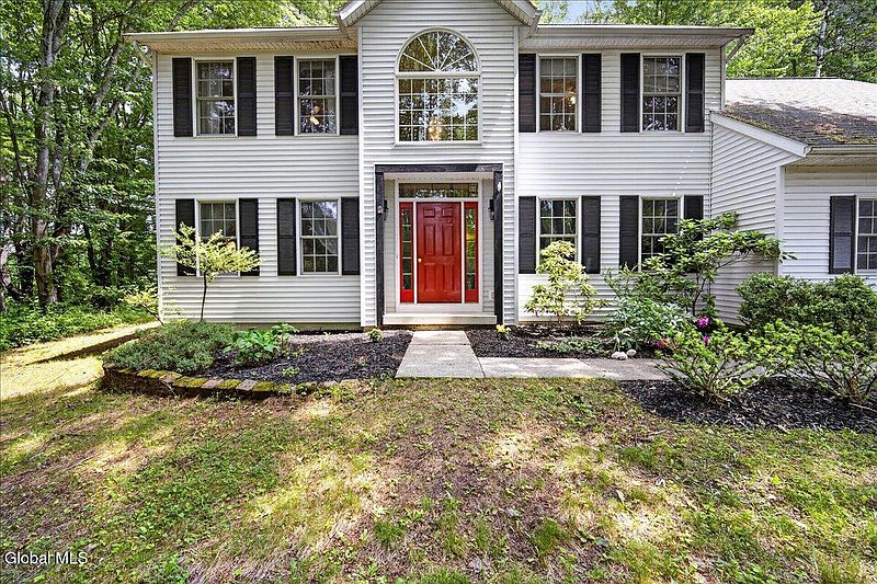 2nd image of 7 Brookview Court