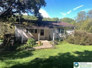 861 Muschlitz Rd, Nazareth, PA 18064