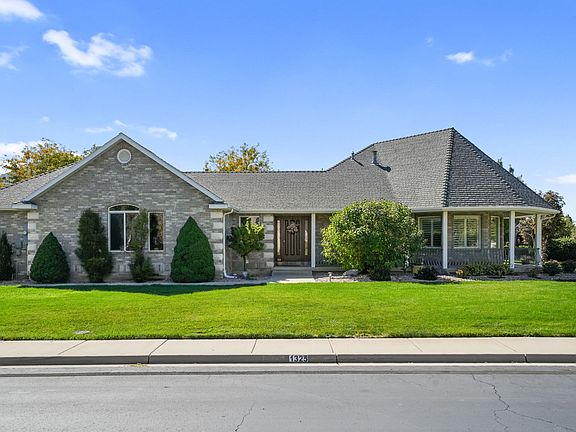 3rd image of 1325 W Park Meadows Dr