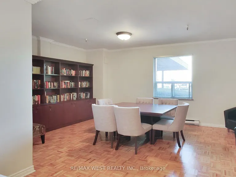 1660 Bloor St #310 — Photo 19