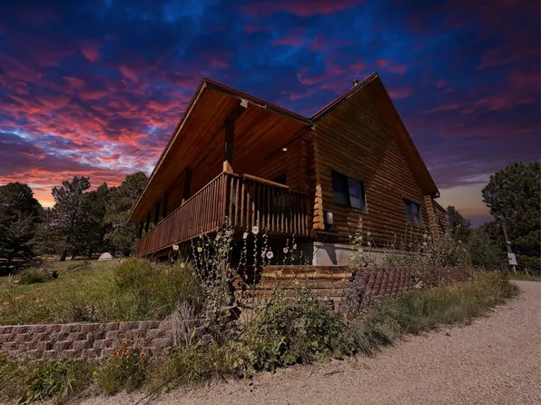 21 Circle Dr, Taos, NM 87571