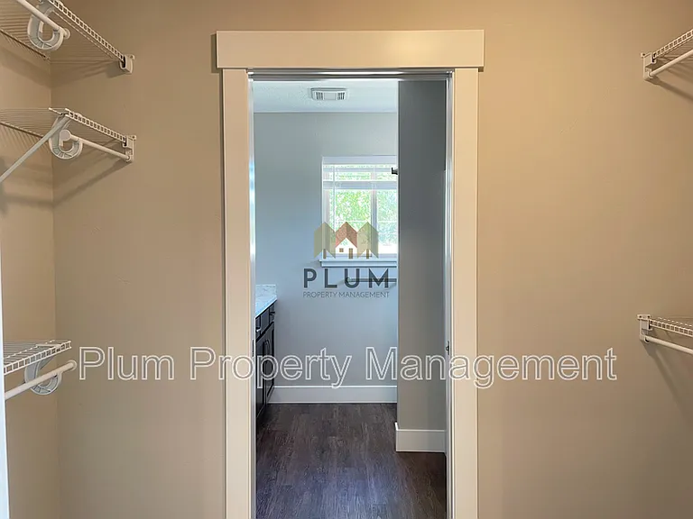 2795 Hamilton Way #B — Photo 14