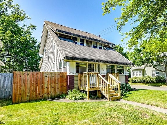 2nd image of 1830 Adelaide Blvd