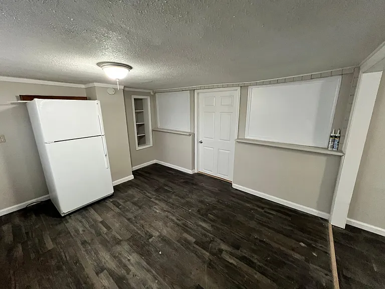 895 Baldwin Ave #3 — Photo 6