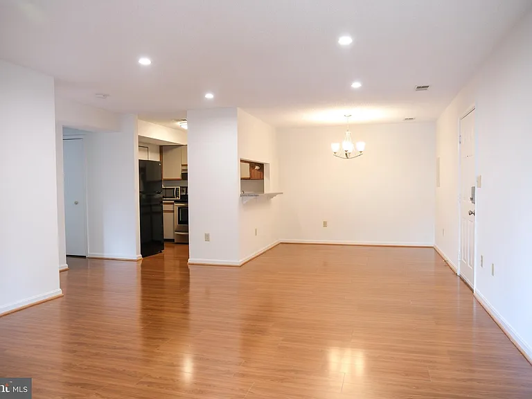 6941 Mary Caroline Cir #H — Photo 3