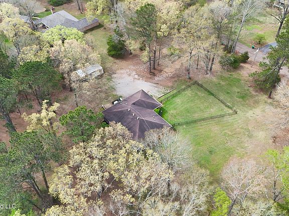 4th image of 216 Trace Cir