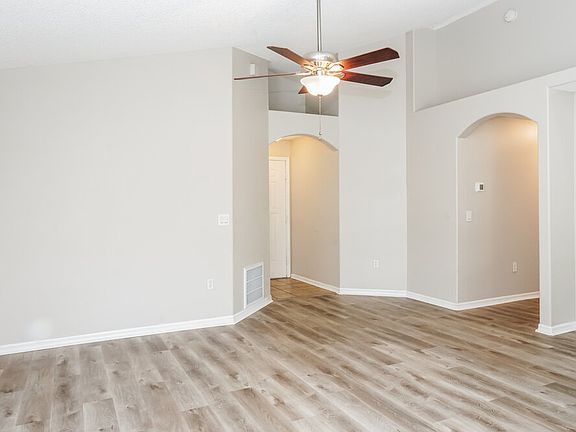 4th image of 2908 Summer Winds Cir