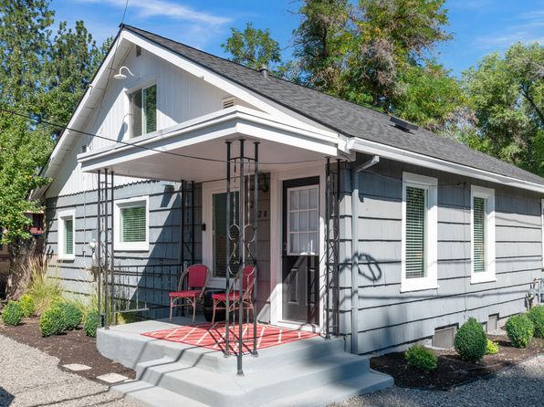 202 NW Thurston Ave #A