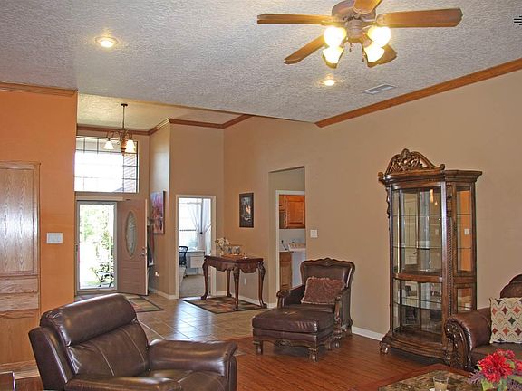 3rd image of 1004 Chase Meadow Ln