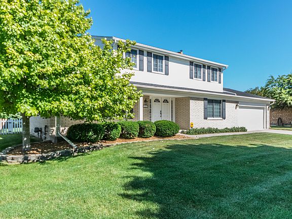 Nicely landscaped yard