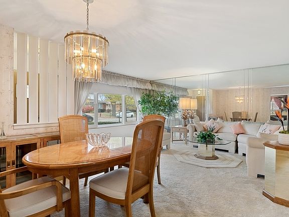 2nd image of 8817 Oak Park Ave