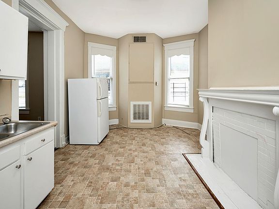 2nd image of 1110 19th St S #1647
