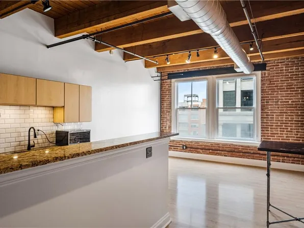 700 Broadway Blvd #402, Kansas City, MO 64105