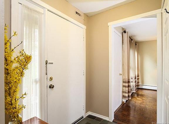 4th image of 40 Stevens Pl