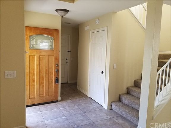 4th image of 576 Lantana St