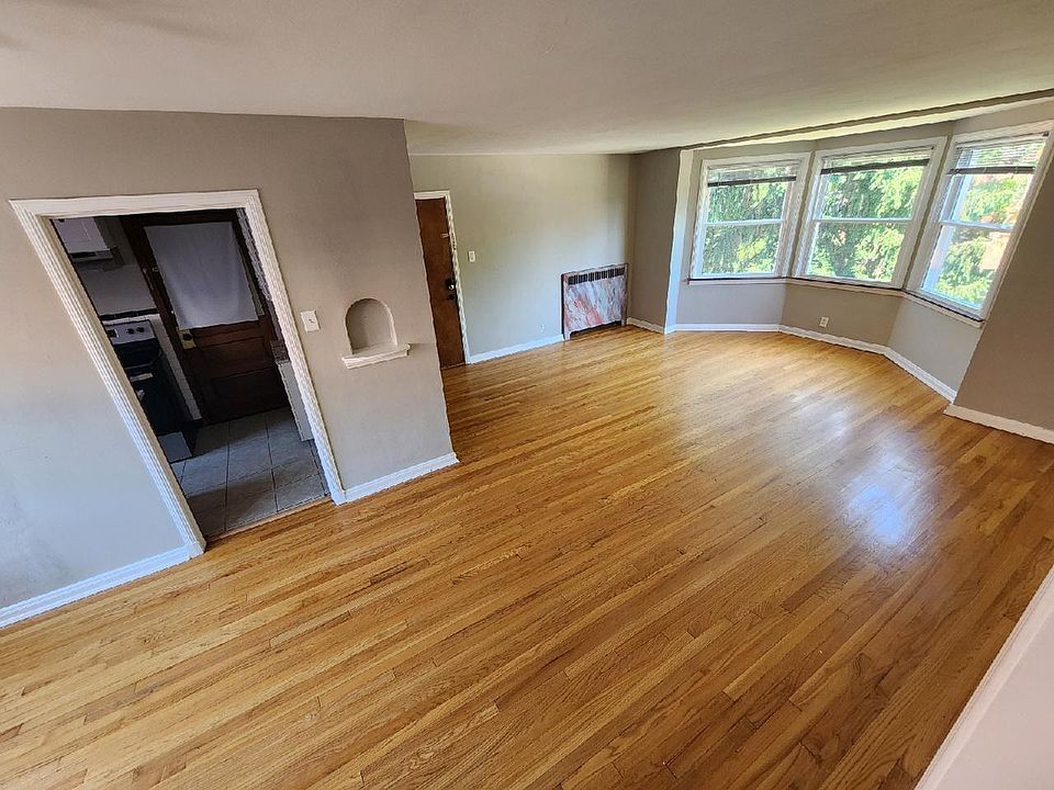 1st image of 6203 Nottingham Ave #2