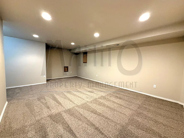 1816 S Viewcrest Ln — Photo 23