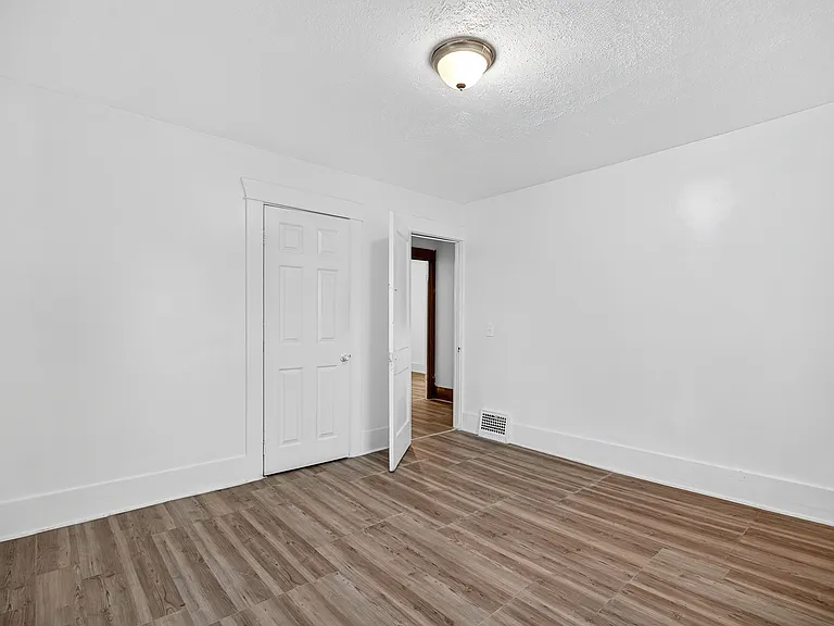 2128 6th St SW — Photo 16