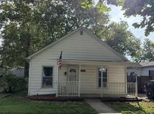 130 6th St, Illiopolis, IL 62539