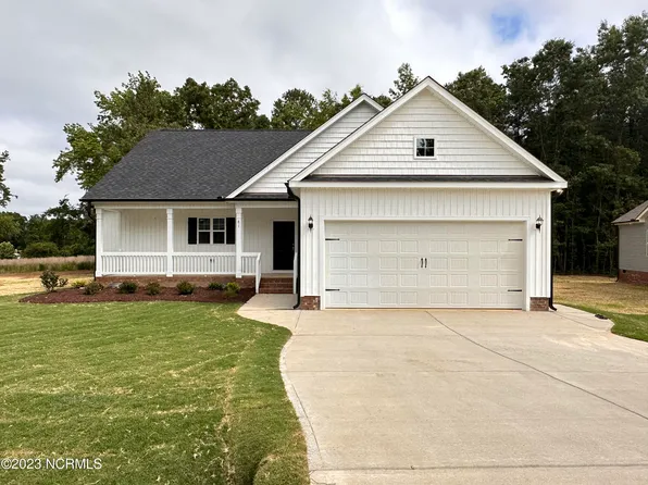 81 N Goodling Park Drive, Selma, NC 27576