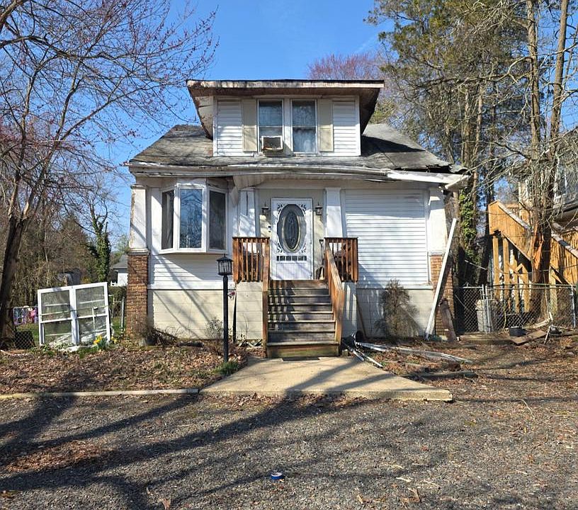 1st image of 44 Highland Ave