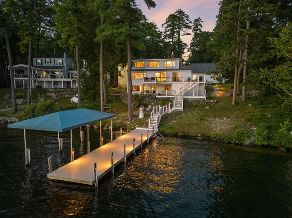 12 Governor Wentworth Highway, Tuftonboro, NH 03853