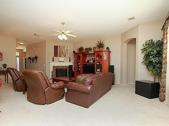 LOADS OF ARCHTECTURAL DETAILS INCLUDING COVES & ARCHWAYS