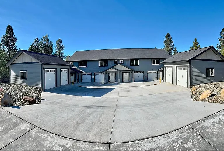 1827 Grant Rd — Photo 1