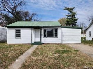 318 E Gladys St, Sikeston, MO 63801