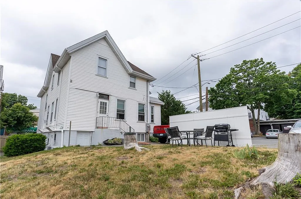1 bed, 1.0 bath, 750 sqft, $1,650 — Photo 1