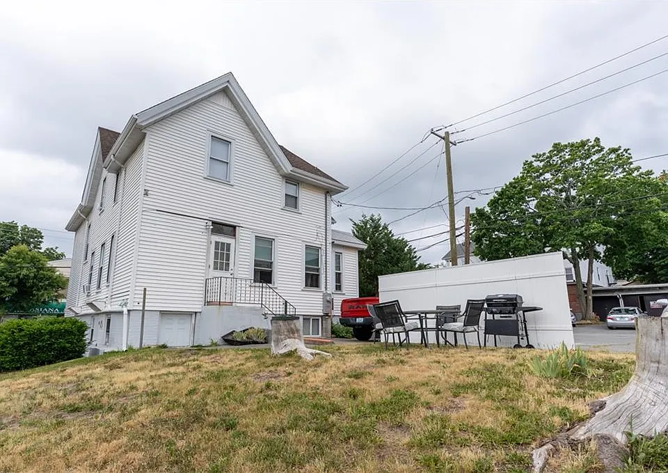 93 Warren Ave #4