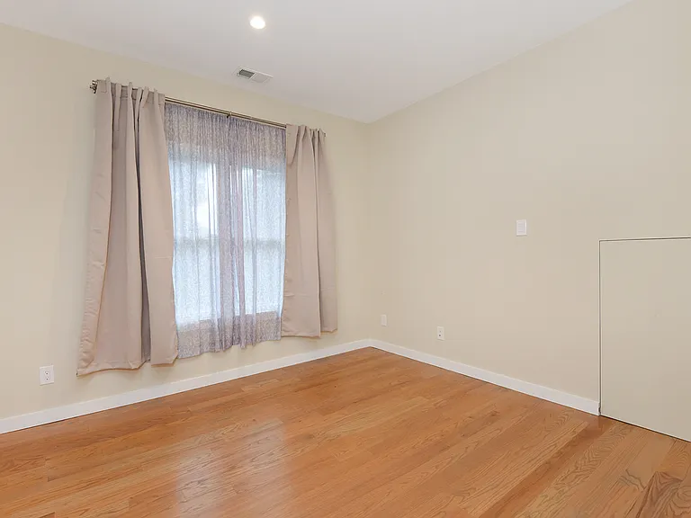 160 Sycamore Rd — Photo 25