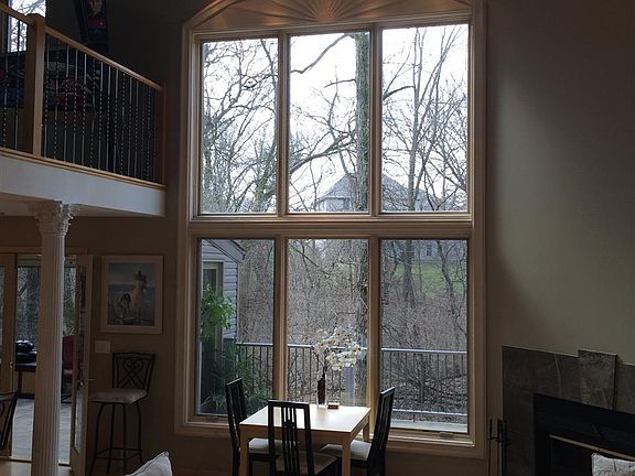 3rd image of 19459 Oakwood Dr