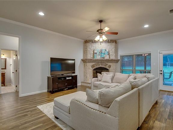 5th image of 3238 Golden Oaks Cir