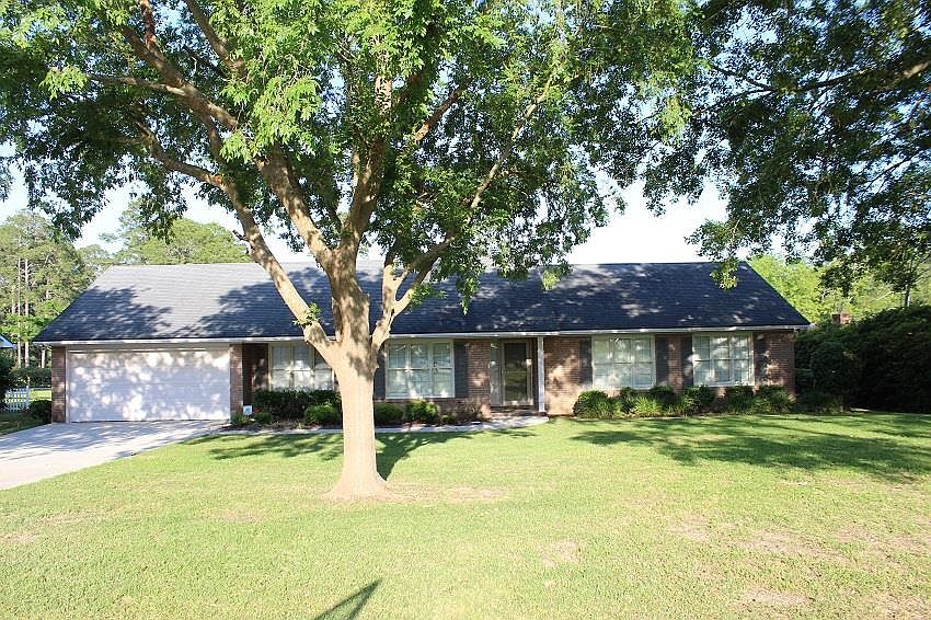1st image of 209 Camellia Dr