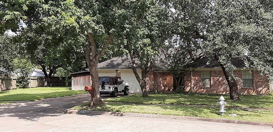 1st image of 14022 Apple Dr