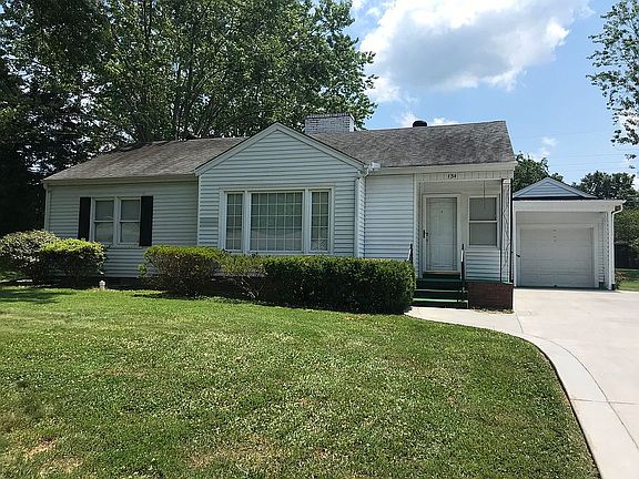 2nd image of 134 N Meadow Dr