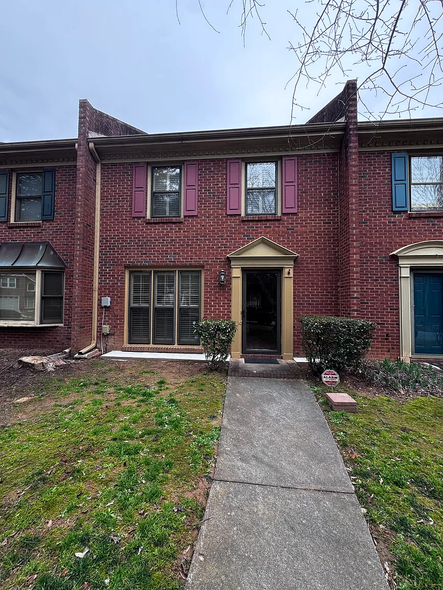 261 Braxton Pl photo 1