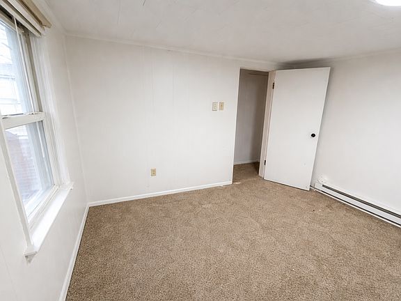 5th image of 25 Penn St #1/2
