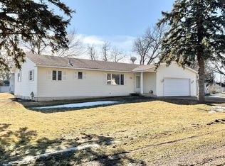 54067 267th St, Lansing, MN 55950
