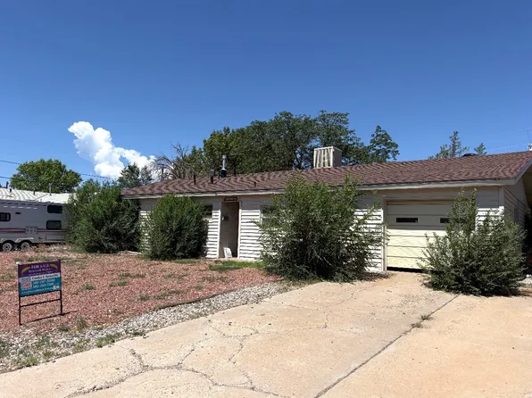 1216 Estancia Ave, Grants, NM 87020
