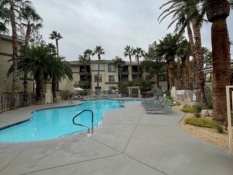 Community pool