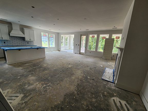 5th image of 479 Brownstone St Lot 54