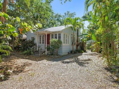 3112 McDonald St, Miami, FL, 33133