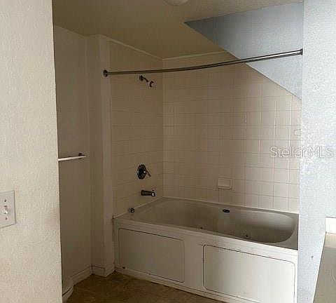 4th image of 2602 Lodi Cir APT 105