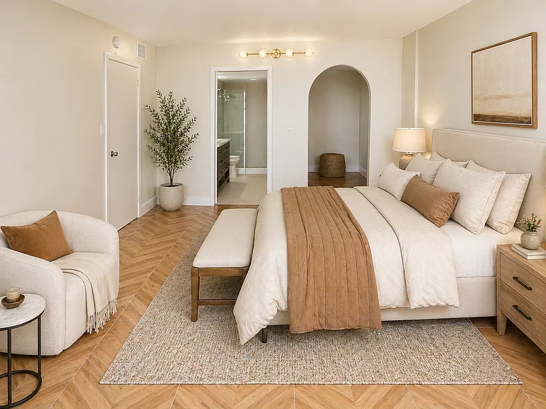 2500 Parkview Dr #1816 — Photo 2