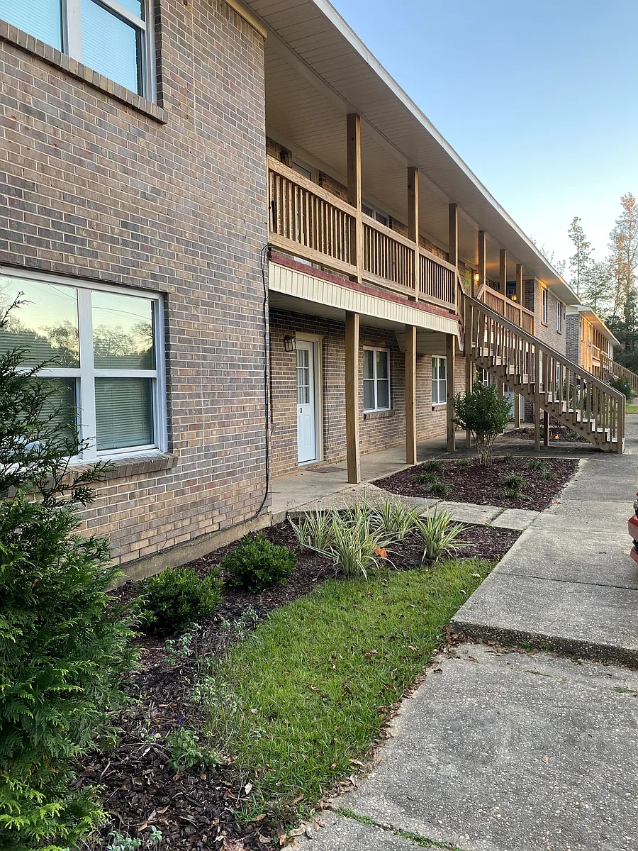 Building Photo - Cedar Pointe Apartments - Thomasville AL