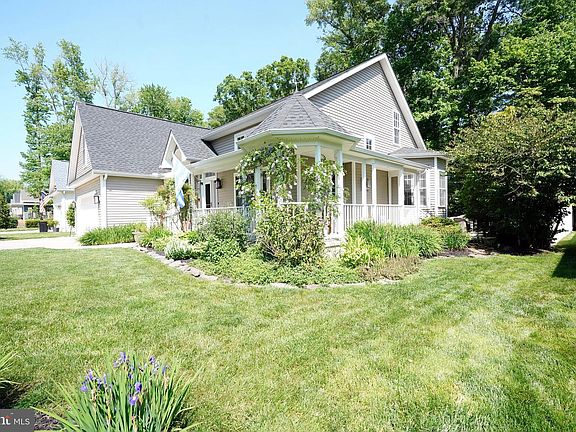 2nd image of 502 Seagull Dr