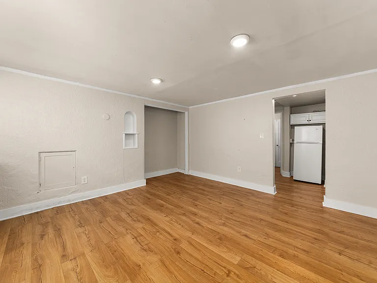 Vista Court — Photo 26